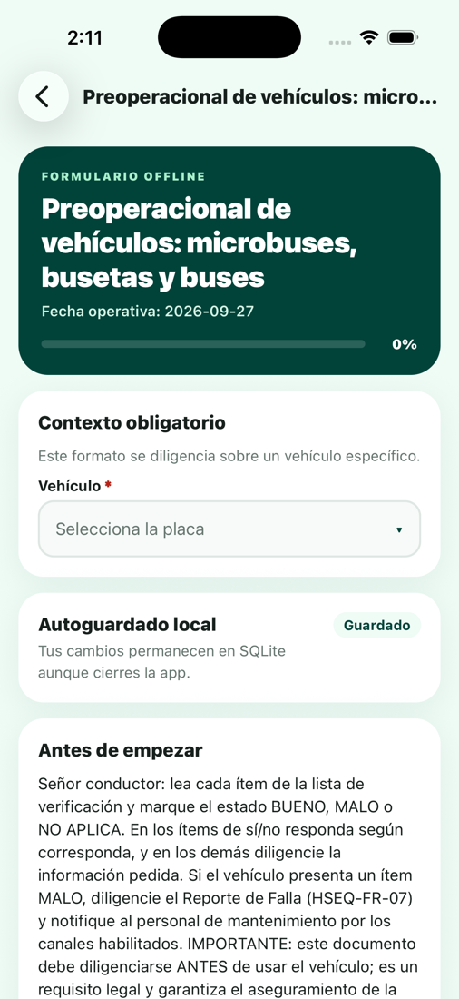 Formato preoperacional abierto en la aplicación, con la tarjeta de contexto obligatorio para seleccionar la placa